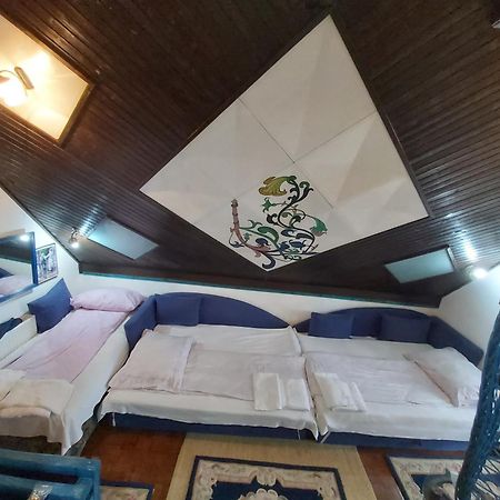 Guesthouse Bajka Vinci Pokoj fotografie