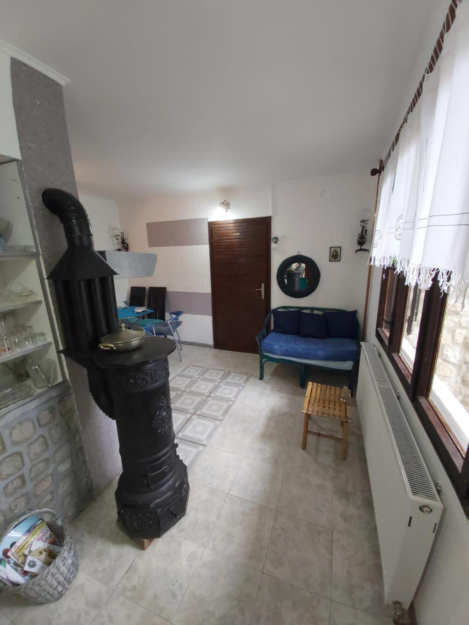 Guesthouse Bajka Vinci Pokoj fotografie