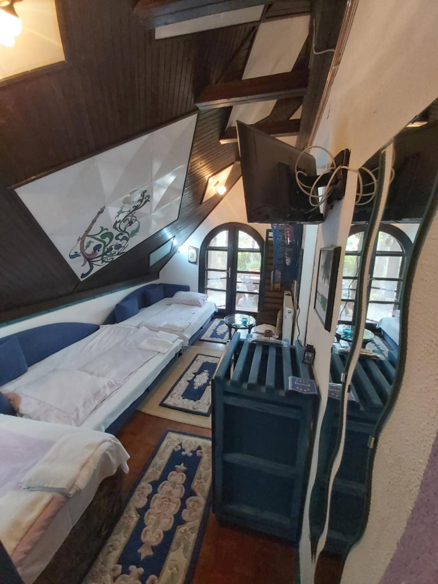 Guesthouse Bajka Vinci Pokoj fotografie